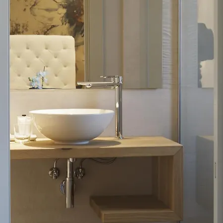 Tiamo Modern Design