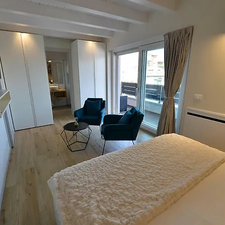 Tiamo Modern Design Πανσιόν 4*