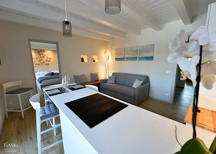 ゲストハウス Tiamo Modern Design 4*