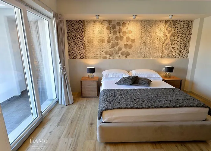 ゲストハウス Tiamo Modern Design 4*