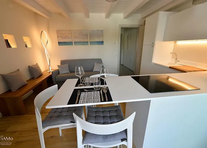 Tiamo Modern Design ゲストハウス 4*